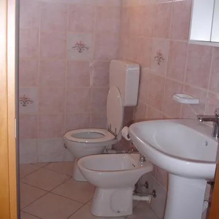 House Mono